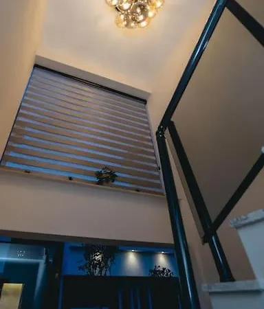 Meta Homes - 1 -